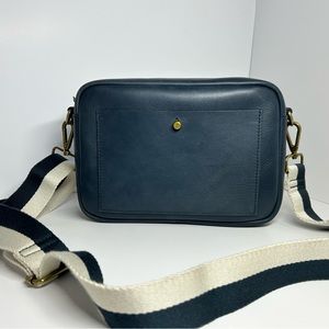 Madewell Large Transport Camera Bag - Dark Baltic (Navy) price firm